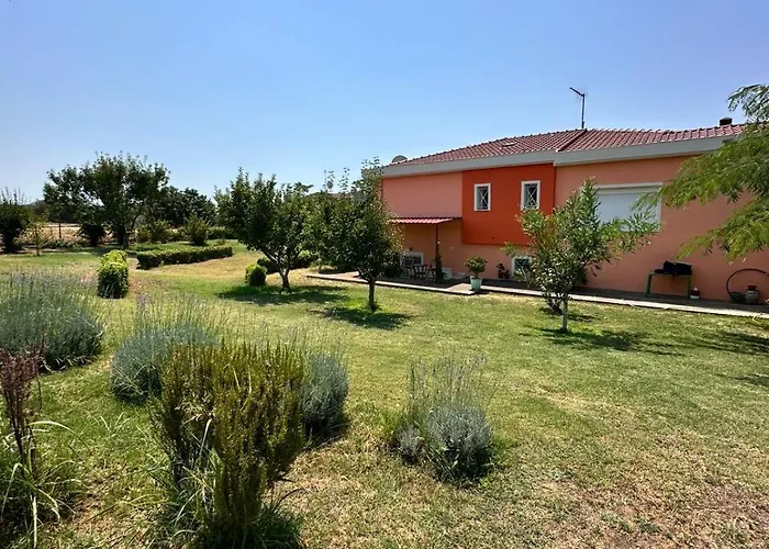 Ktima Lena בית הארחה